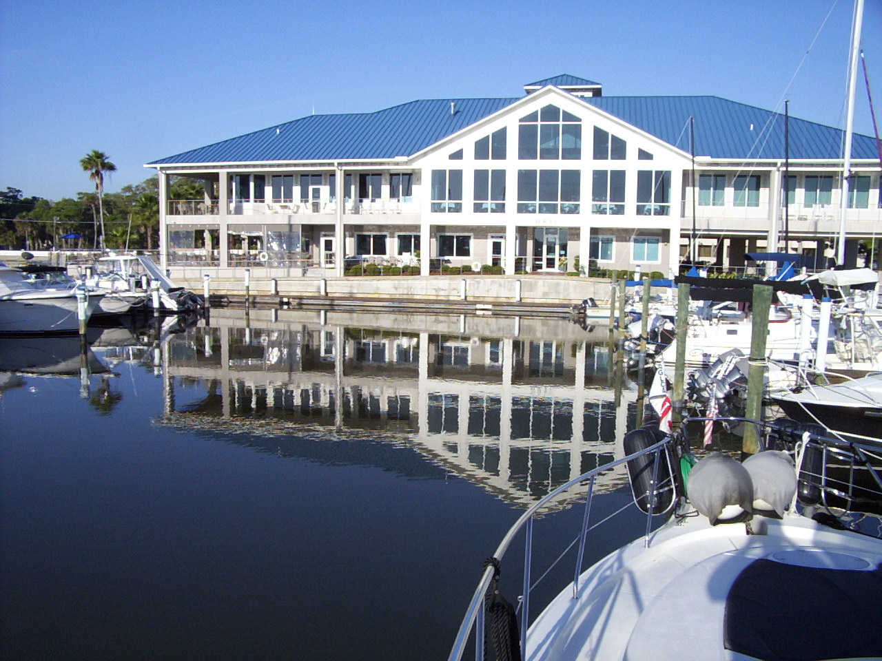 Q's End: Licence to Travel: Halifax River Yacht Club, Daytona Beach, FL