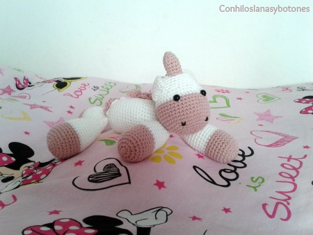 Conhiloslanasybotones - bebé unicornio amigurumi