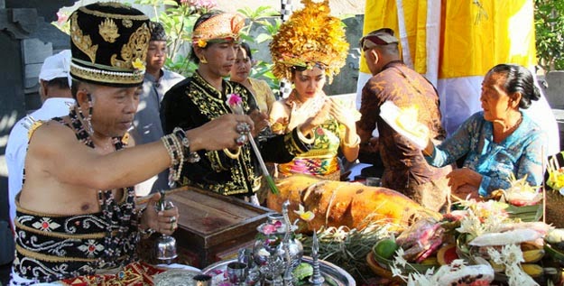 Upacara Pernikahan Hindu Bali