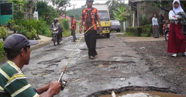10 Terbaru Gambar Lucu Gokil Orang Mancing