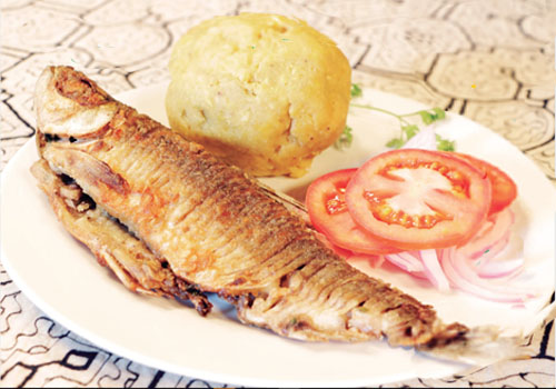 Boquichico frito con tacacho