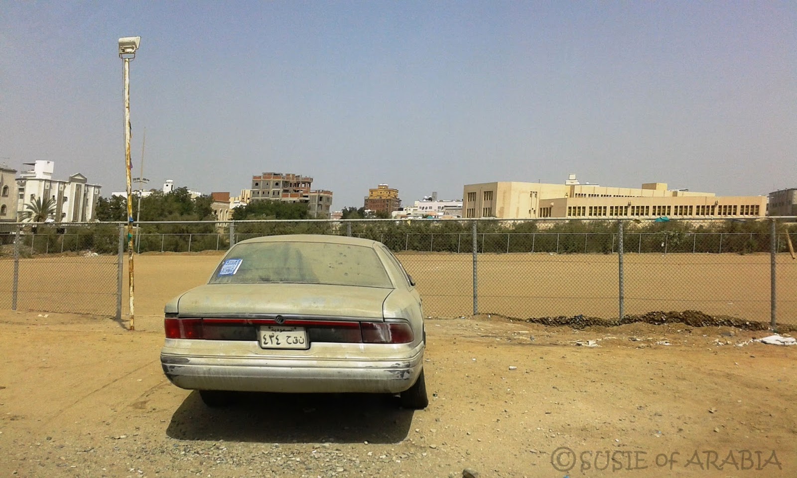 Jeddah Daily Photo Jeddah Still a Problem Abandoned Cars