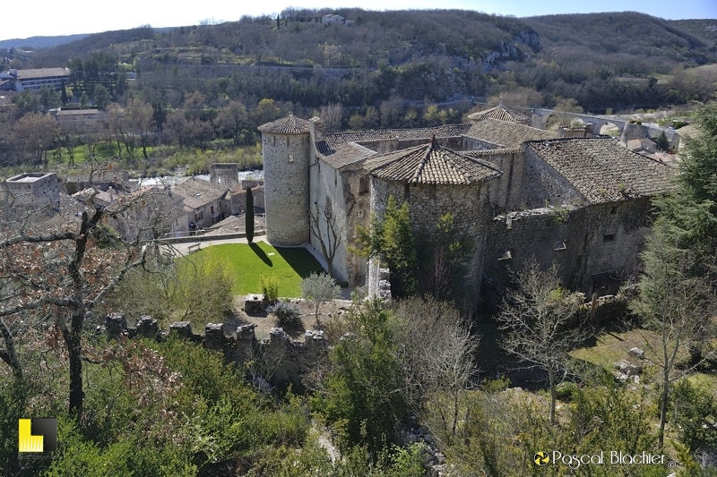 le chateau de vogue et son jardin photo Pascal Blachier