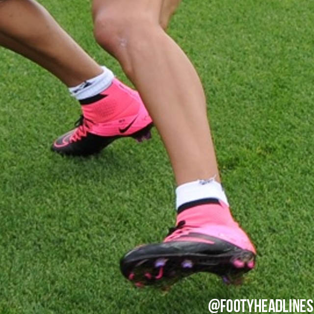 alexis sanchez cleats