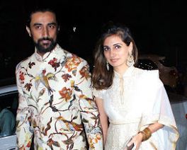 Kunal Kapoor Family Wife Son Daughter Father Mother Marriage Photos Biography Profile