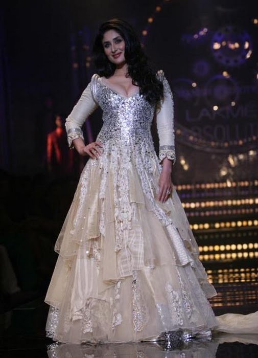 Bollywood Actress Kareena Kapoor Hot Sizzling Stills In White Dress