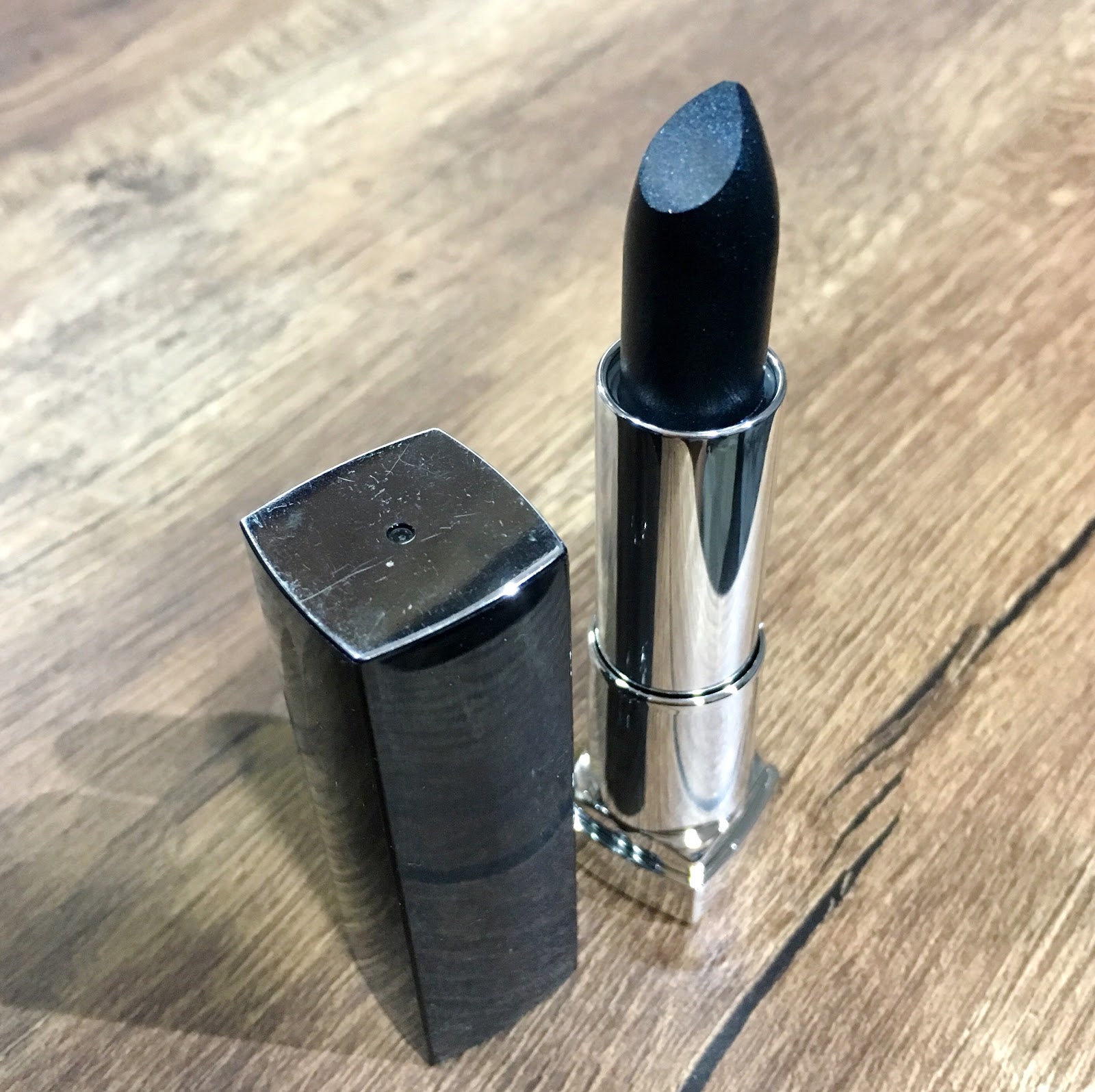Review Maybelline Matte Metallics Lipstick in Gunmetal i am krissy