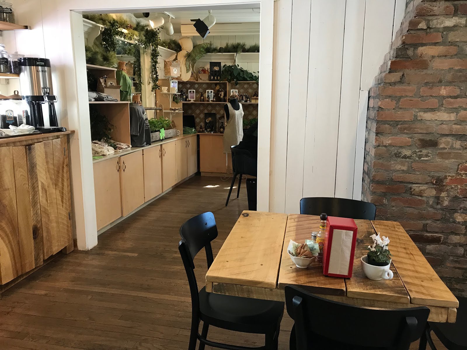 Bird's Nest Cafe in Nashville, Indiana