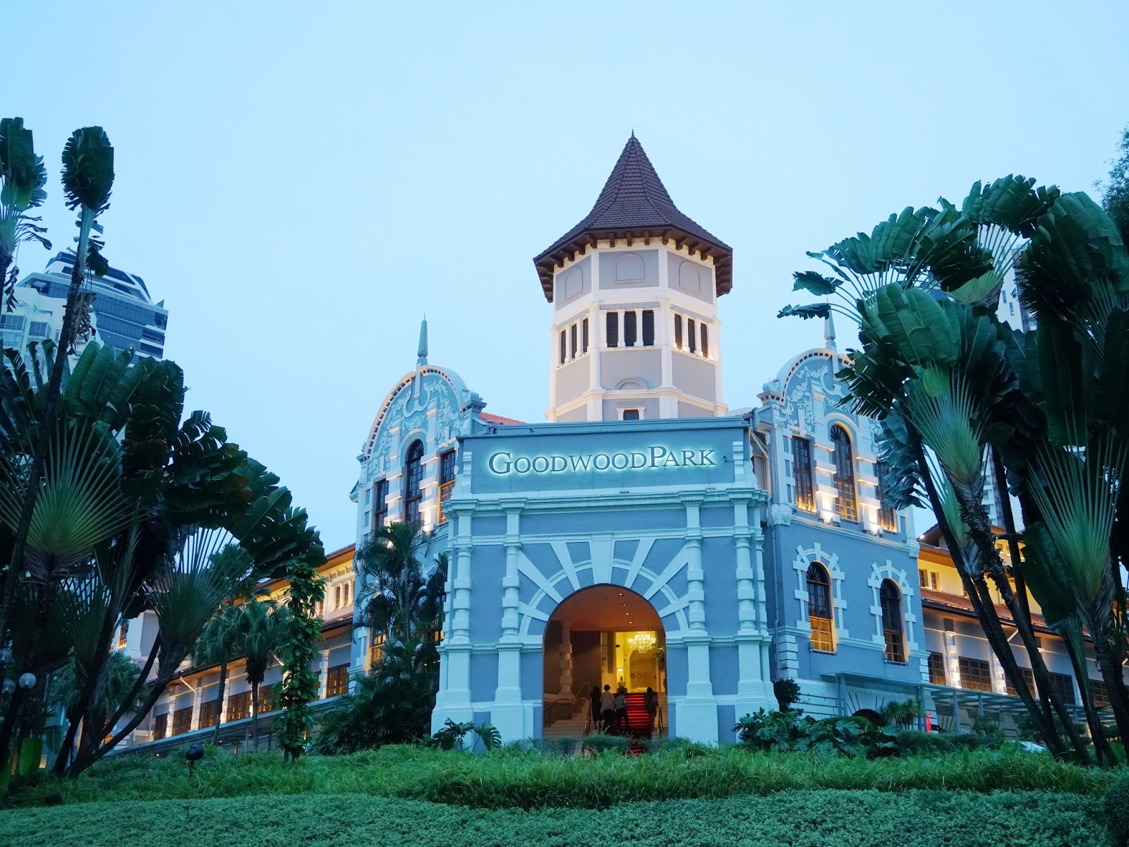 PinkyPiggu: Goodwood Park Hotel Christmas 2017 ~ Sparkling With Both Sweet And Savory Treats!