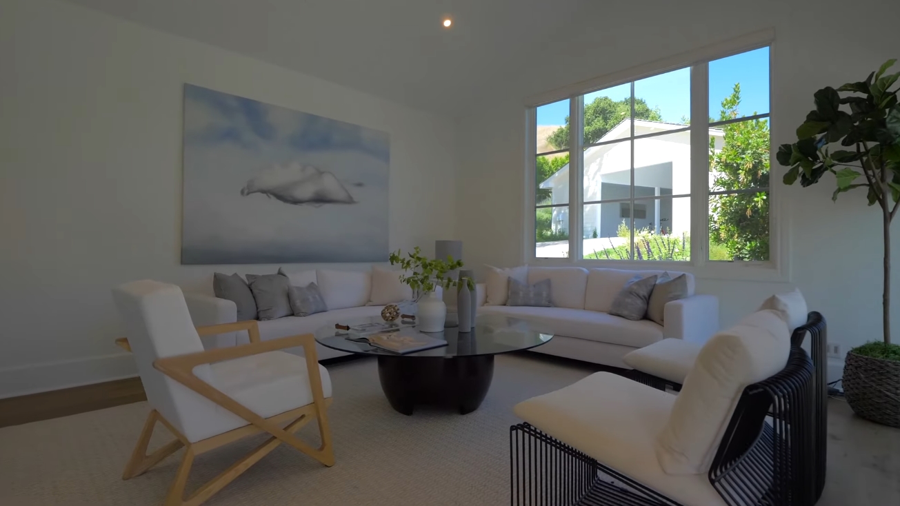 30 Photos vs. STEP INSIDE THE WEEKND CALABASAS HOUSE TOUR $24,995,000 - Luxury Home & Interior Design Tour