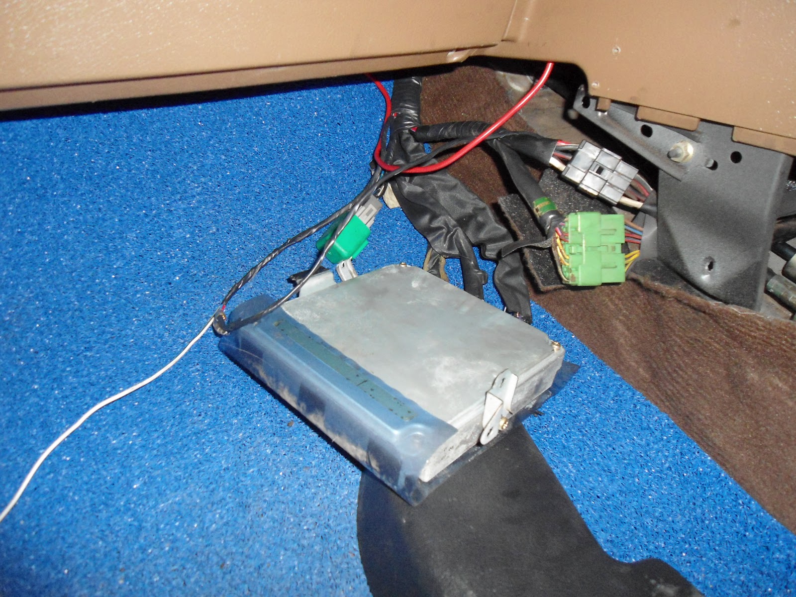 R.N.R AUTOSPORT - VEHICLE WIRING AND ENGINE MANAGEMENT TUNING: AE92
