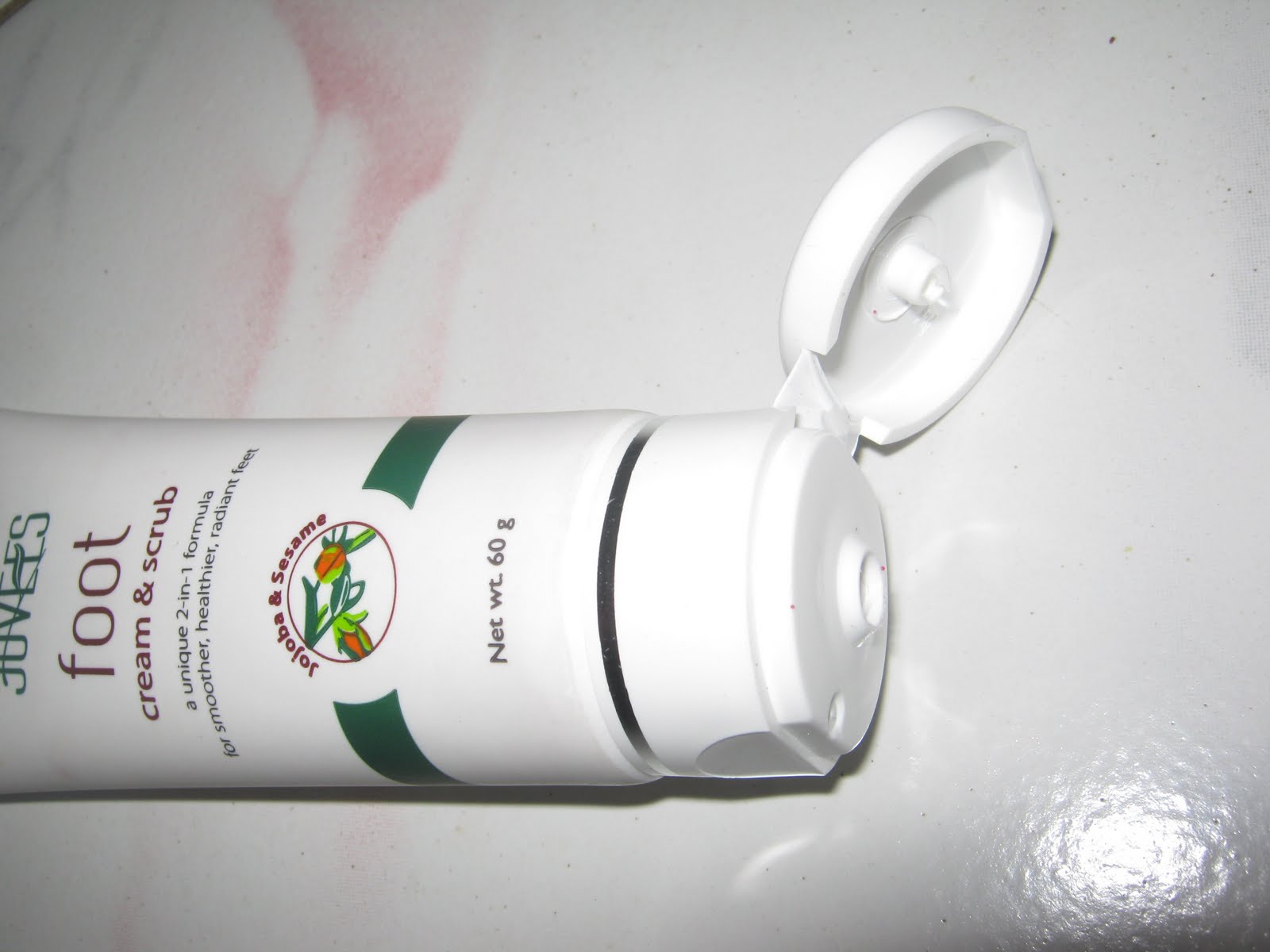 JOVEES FOOT CREAM & SCRUB REVIEW BEAUTYDIVA INDIA