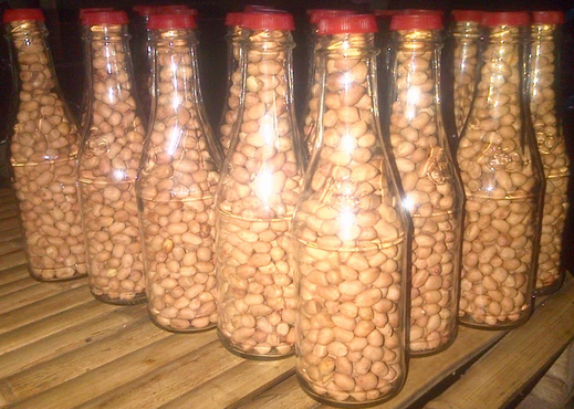 Kacang botol - Kuliner Khas Masyarakat Nuhu Evav, Maluku - Dapur Teh Enur