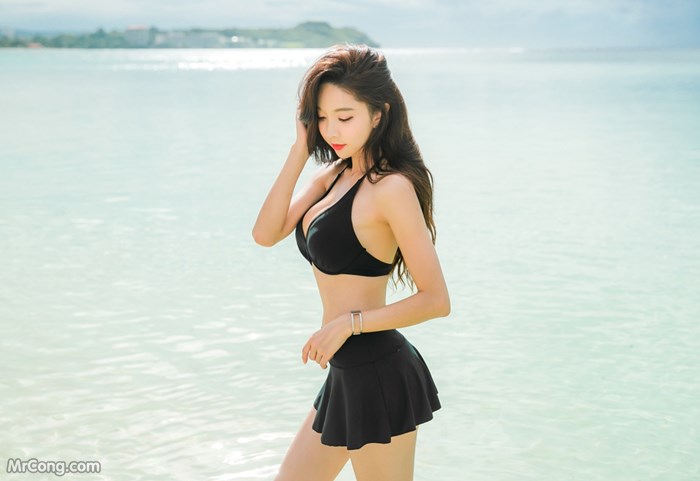 Beautiful Park Soo Yeon in the beach fashion picture in November 2017 (222 photos) photo 3-4