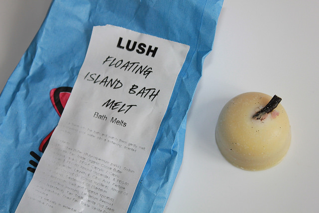 Lush Floating Island Bath Melt