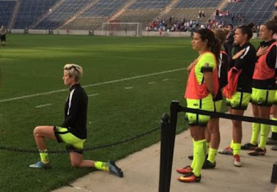 Megan_Rapinoe_National_Anthem.JPG