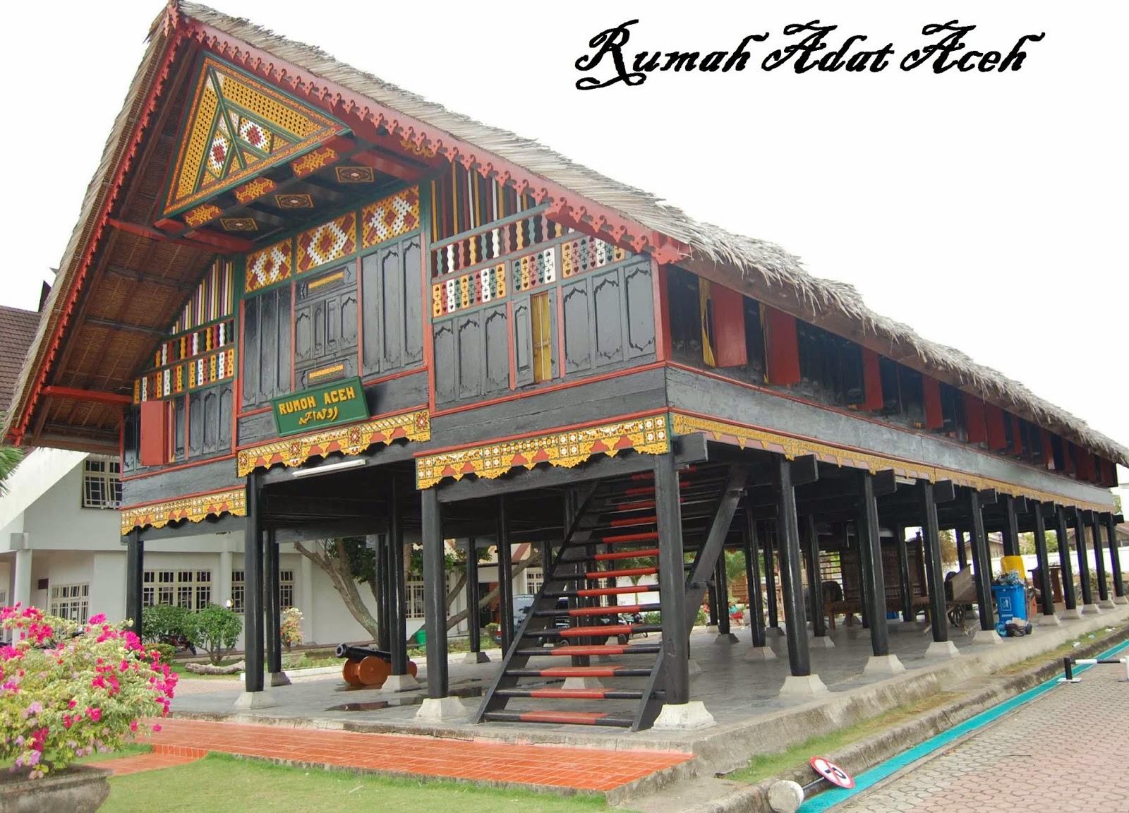 Rumah Adat Aceh - Indonesian Culture