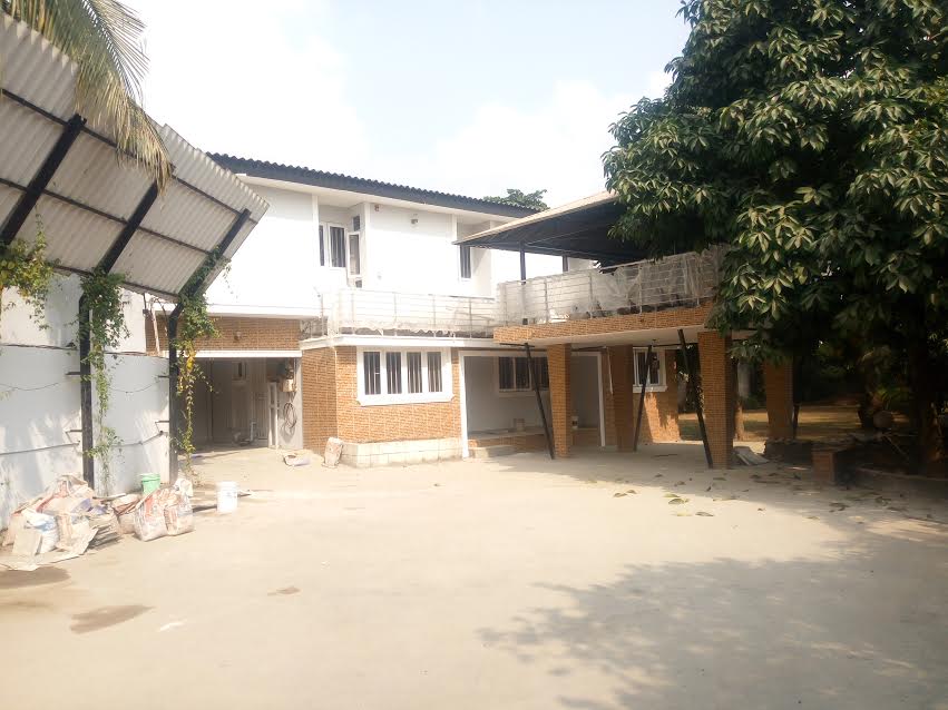 Spacious 5bdrm duplex with 2bq on almost 2plots @shonibare Maryland for 10m (Let)