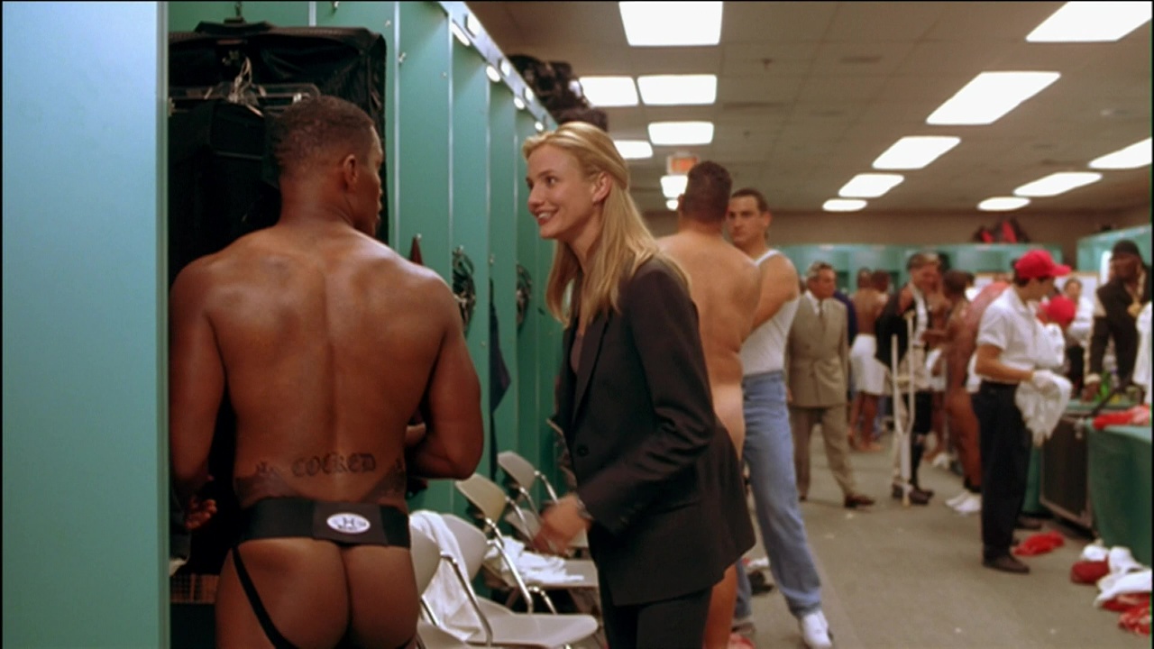 Jamie Foxx nude in Any Given Sunday.