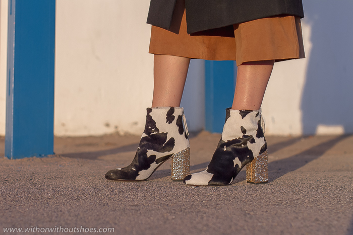 BLog influencer Adicta a los zapatos tendencias en calzado de la temporada a la que no te podrás resistir Los botines con estampado animal