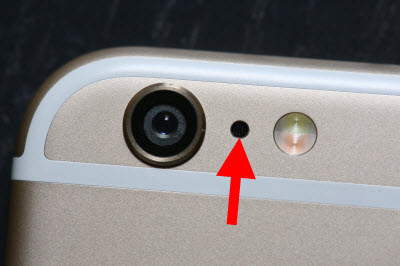 الثقب بين الكاميرا والفلاش على هاتف الايفون- iPhone