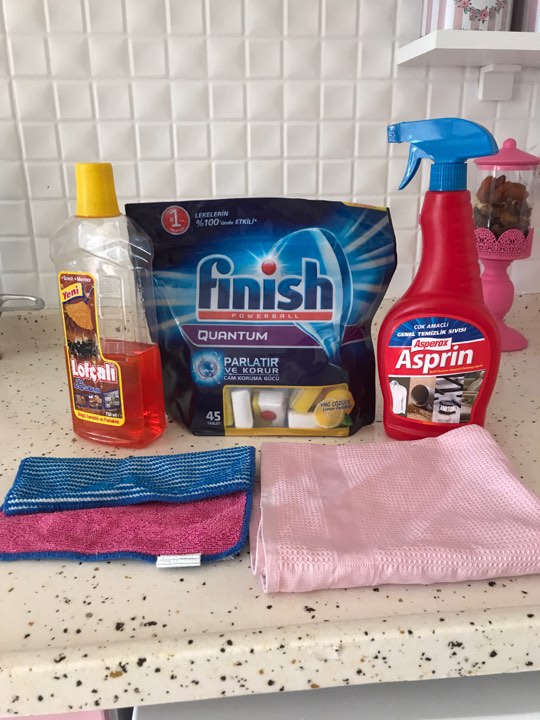 Duvar Silme ve Kalorifer İsini Temizleme