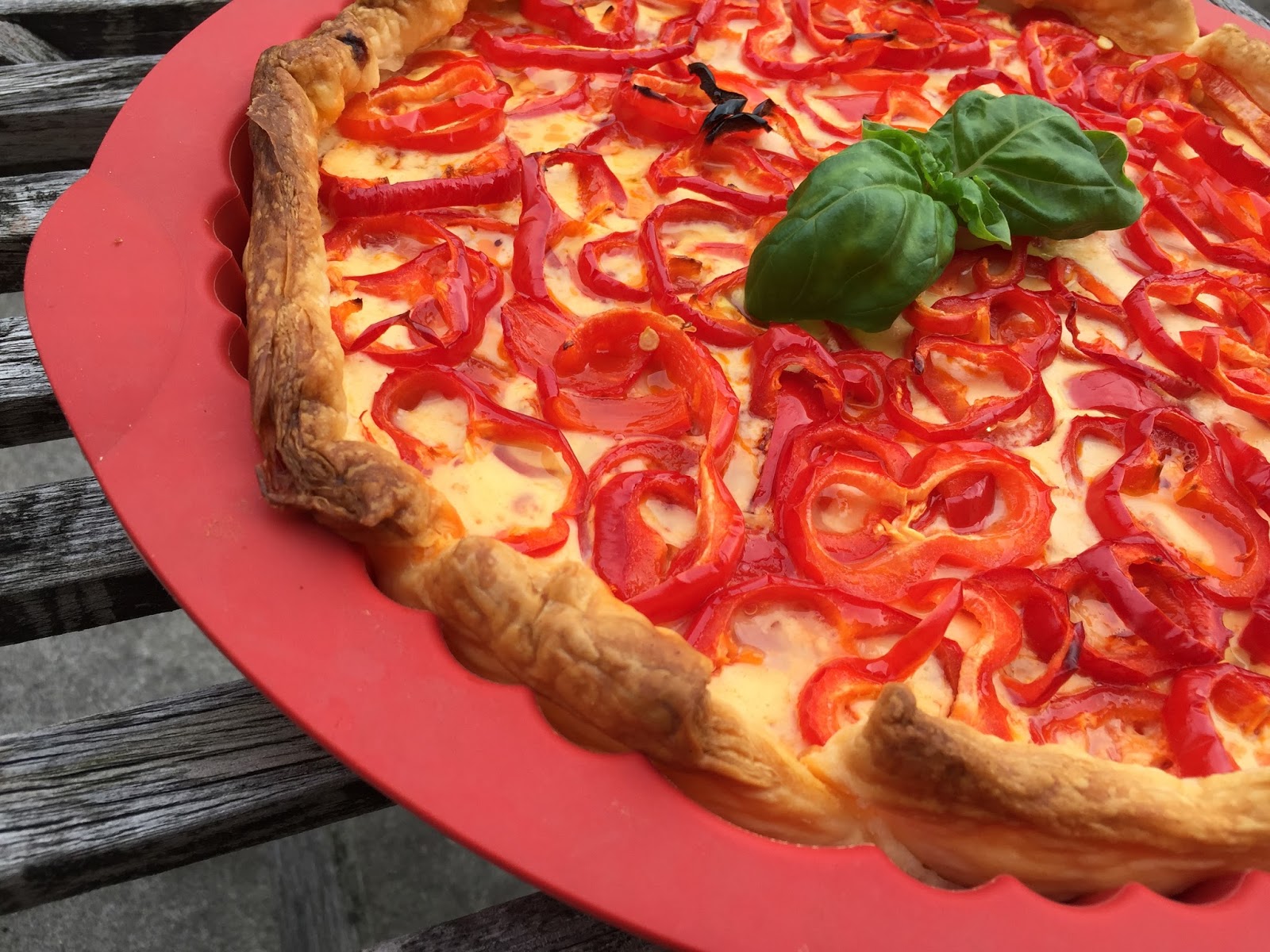 Groni's Kitchen PaprikaSalamiQuiche