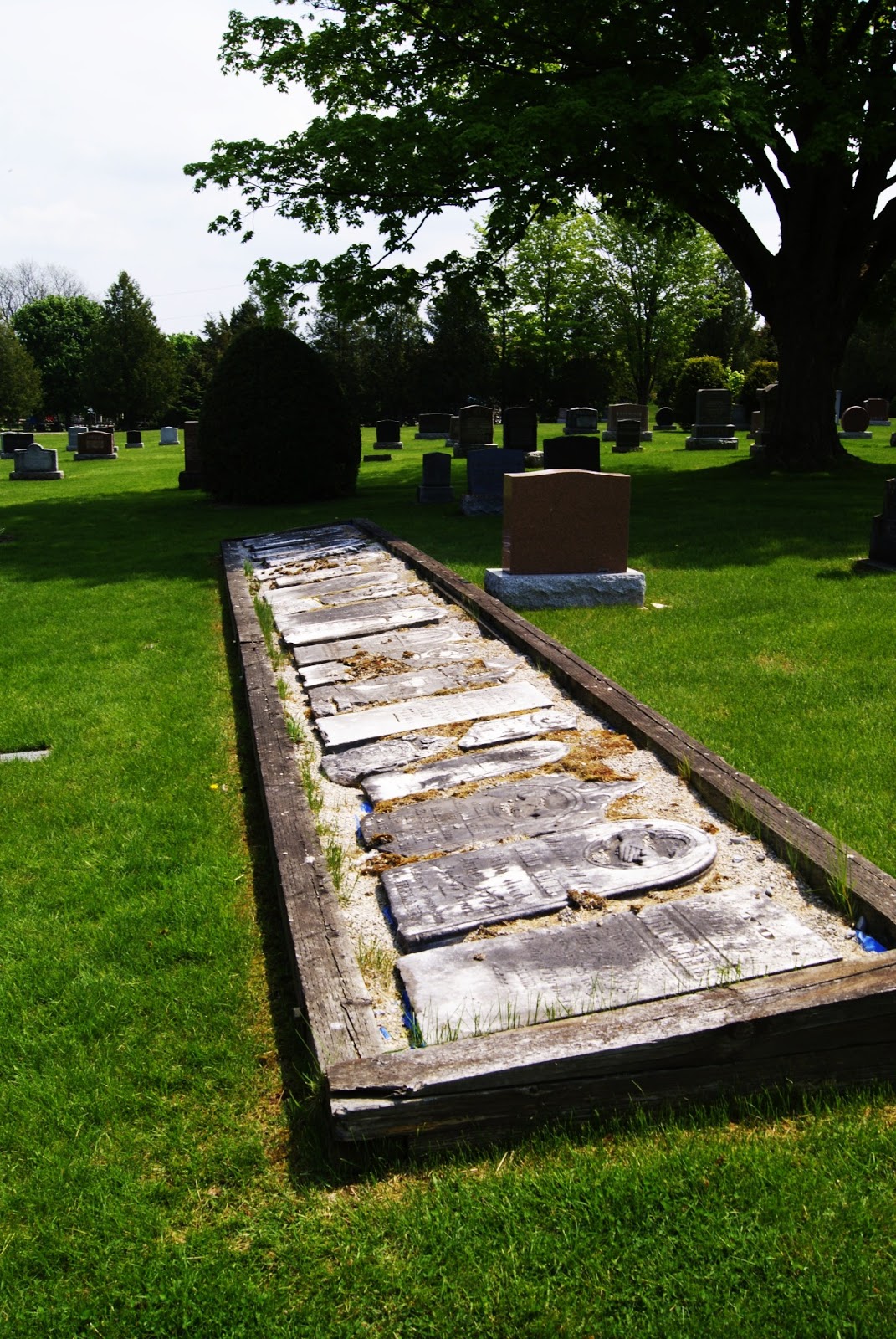 The Jolly Taphophile (Graveyard Junkie) Emmanuel United Church