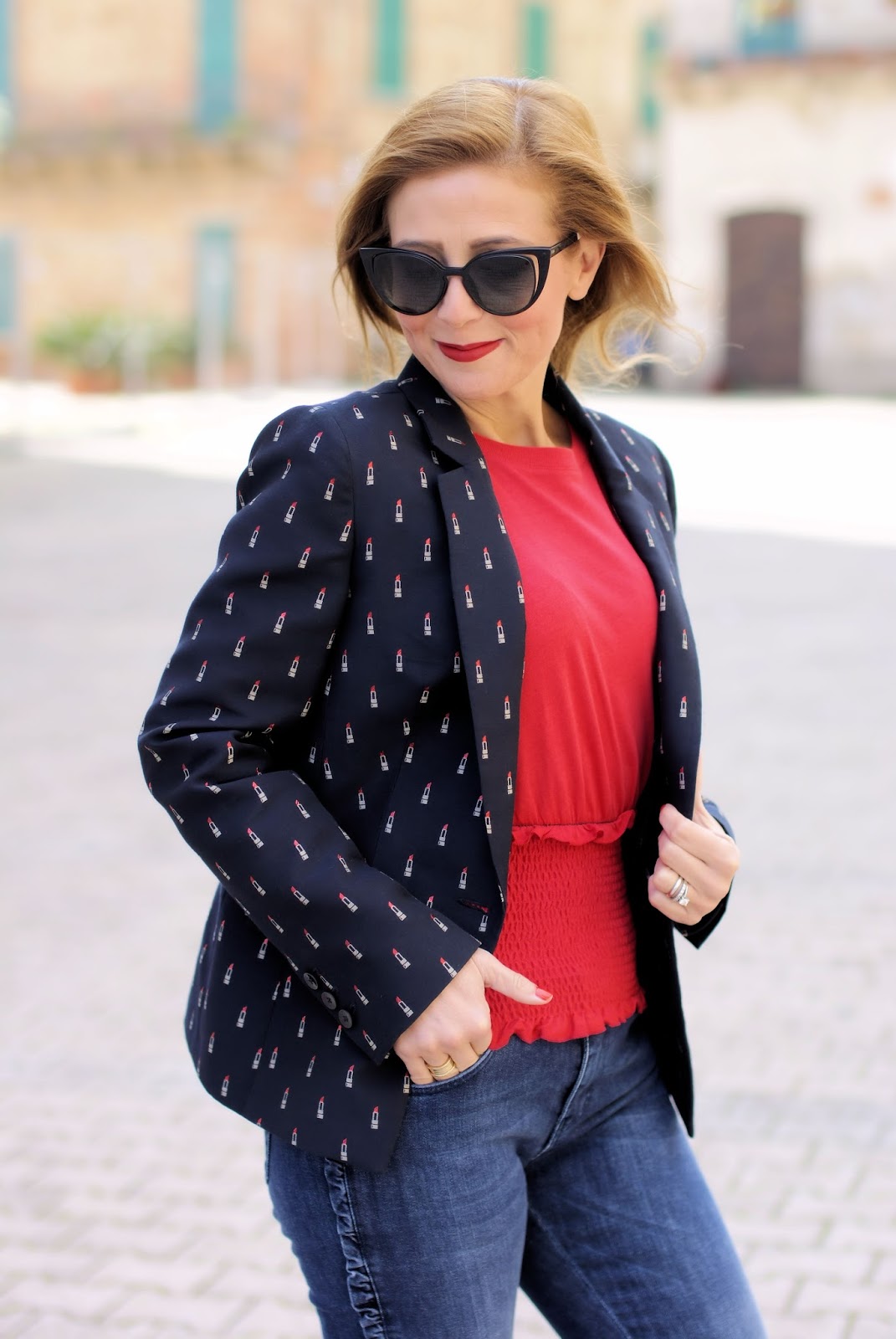 Must have jackets for Fall: lipstick print blazer from 1.2.3 Paris on Fashion and Cookies fashion blog, fashion blogger style