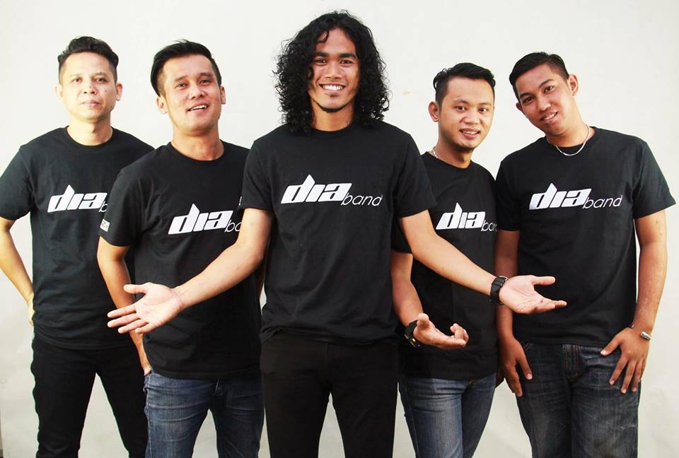 Lirik Mungkin - Dia Band | Arnamee blogspot