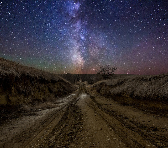Crossroad to Milky Way