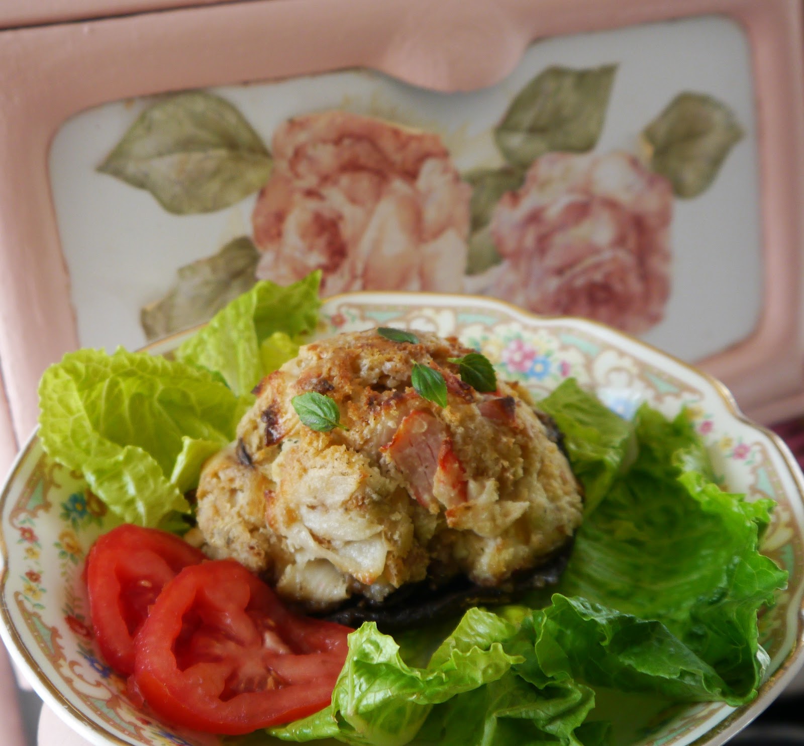 Suzy Homefaker: STUFFED PORTABELLA WITH CRAB