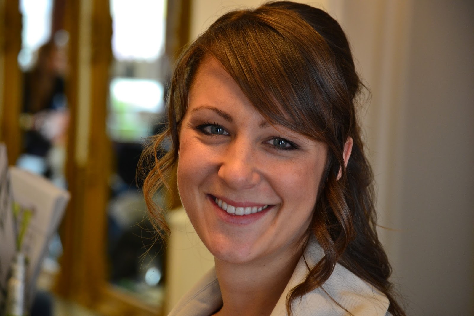 Colour up your office ! Friseur Hamm Hairfactory Songül Kabasakal mit