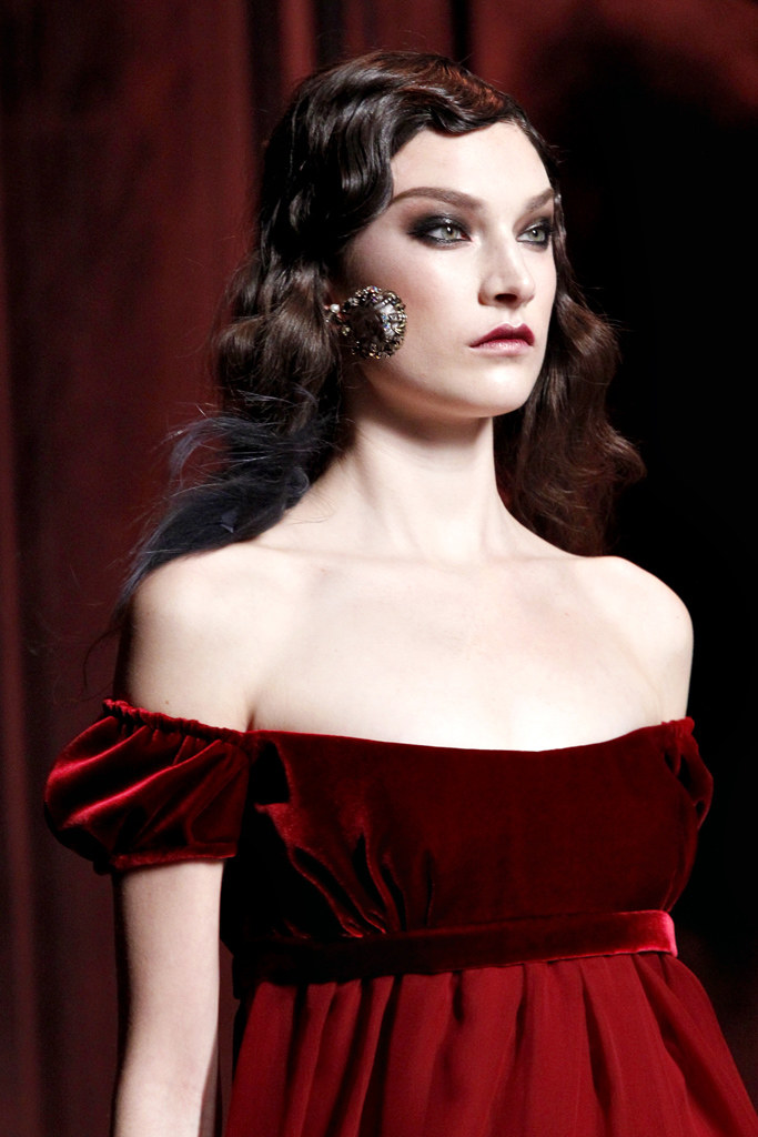 Christian Dior Fall 2011 Ready-to-Wear collection, runway looks, beauty and models