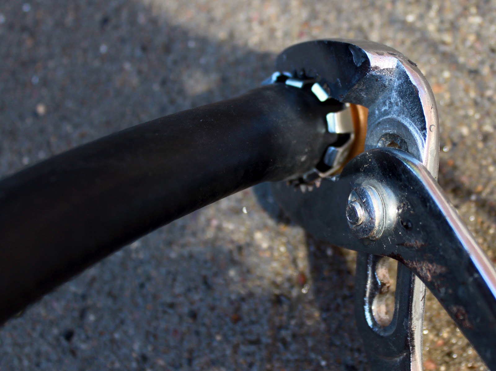 How To Fix The Male End Of A Garden Hose / How to Fix a Garden Hose End