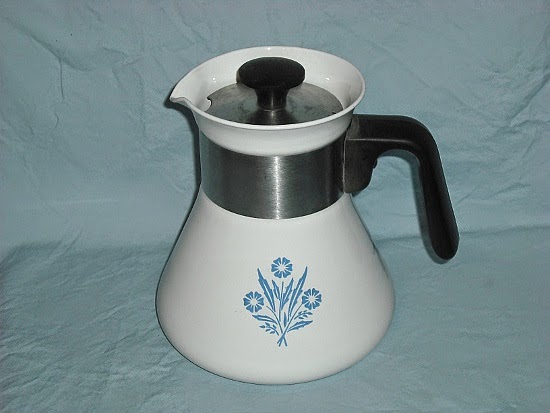Corning Ware Cornflower Tea / Coffee Pot (2Qt)