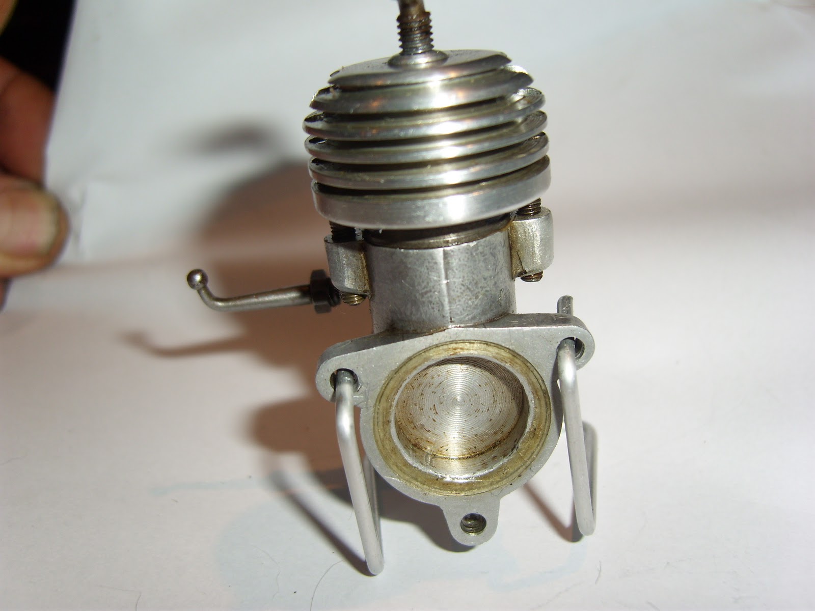 Vintage Model Airplane Engines Running: Bus F- 1.25 cc Diesel Engine