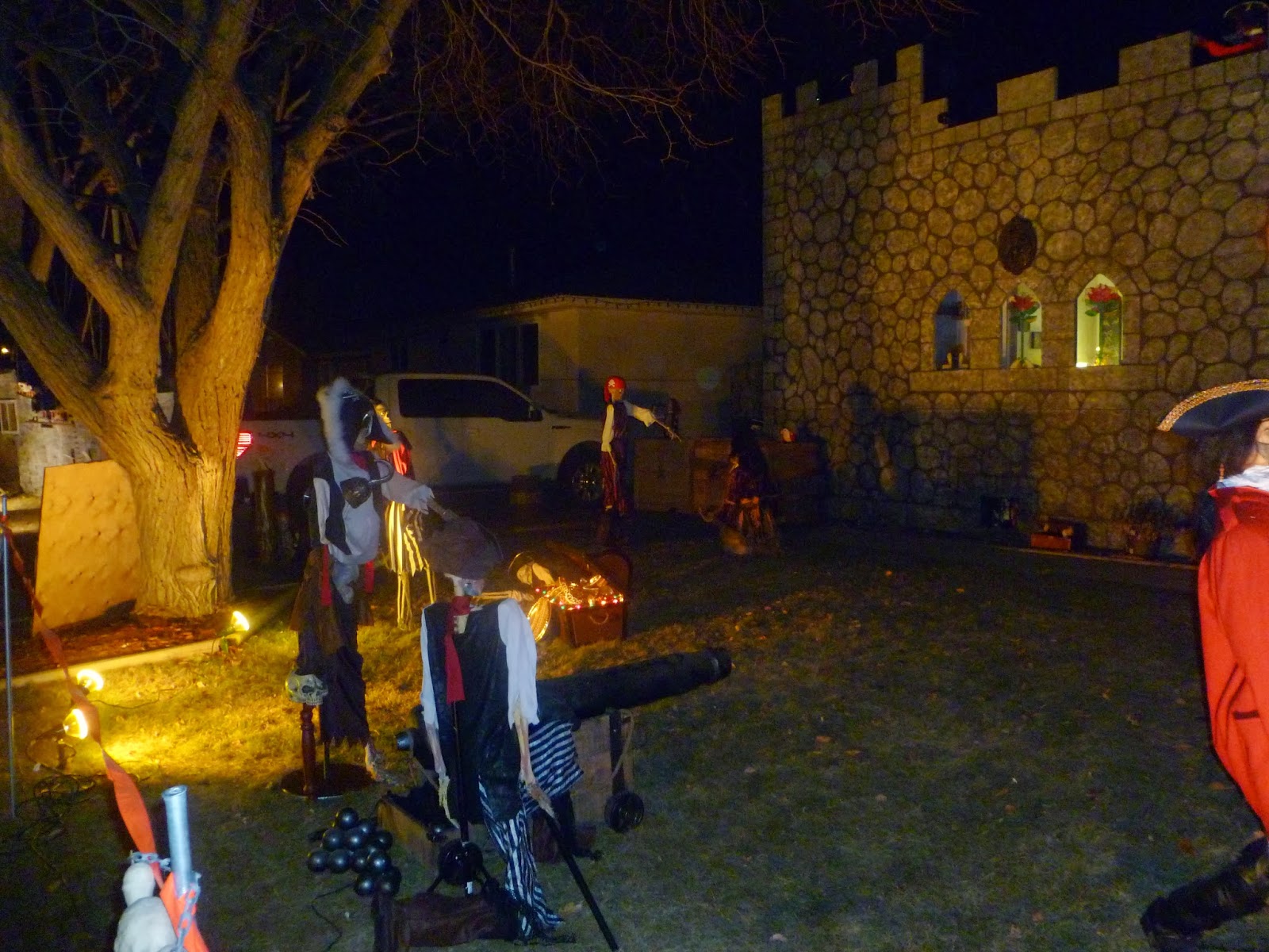 Saskatoon Halloween House Saskatoon's original yard display