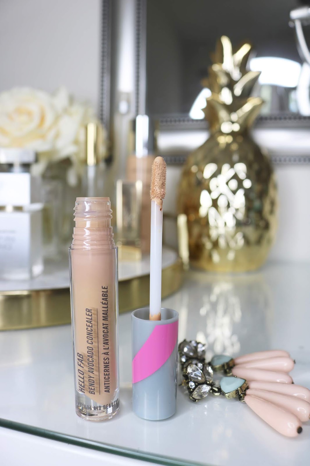 FIRST AID BEAUTY BENDY AVOCADO CONCEALER & KONA EYE STICK REVIEW HELLOFAB