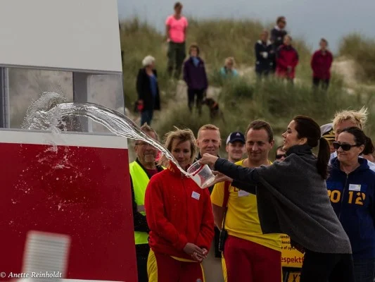 Crown Princess Mary of Denmark, as patron of the Danish Swimming Federation, participated in the inauguration of the new Life-Saving Post at the Tversted Strand