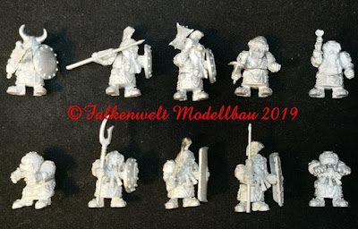 Examples what you can build with this set. Axe wielder, pilum thrower, hammer hawk, engineer with hook, pistolier, pilot/gunner with goggles, fork hawk, gladius wielder, pilum, pilot with goggles. 