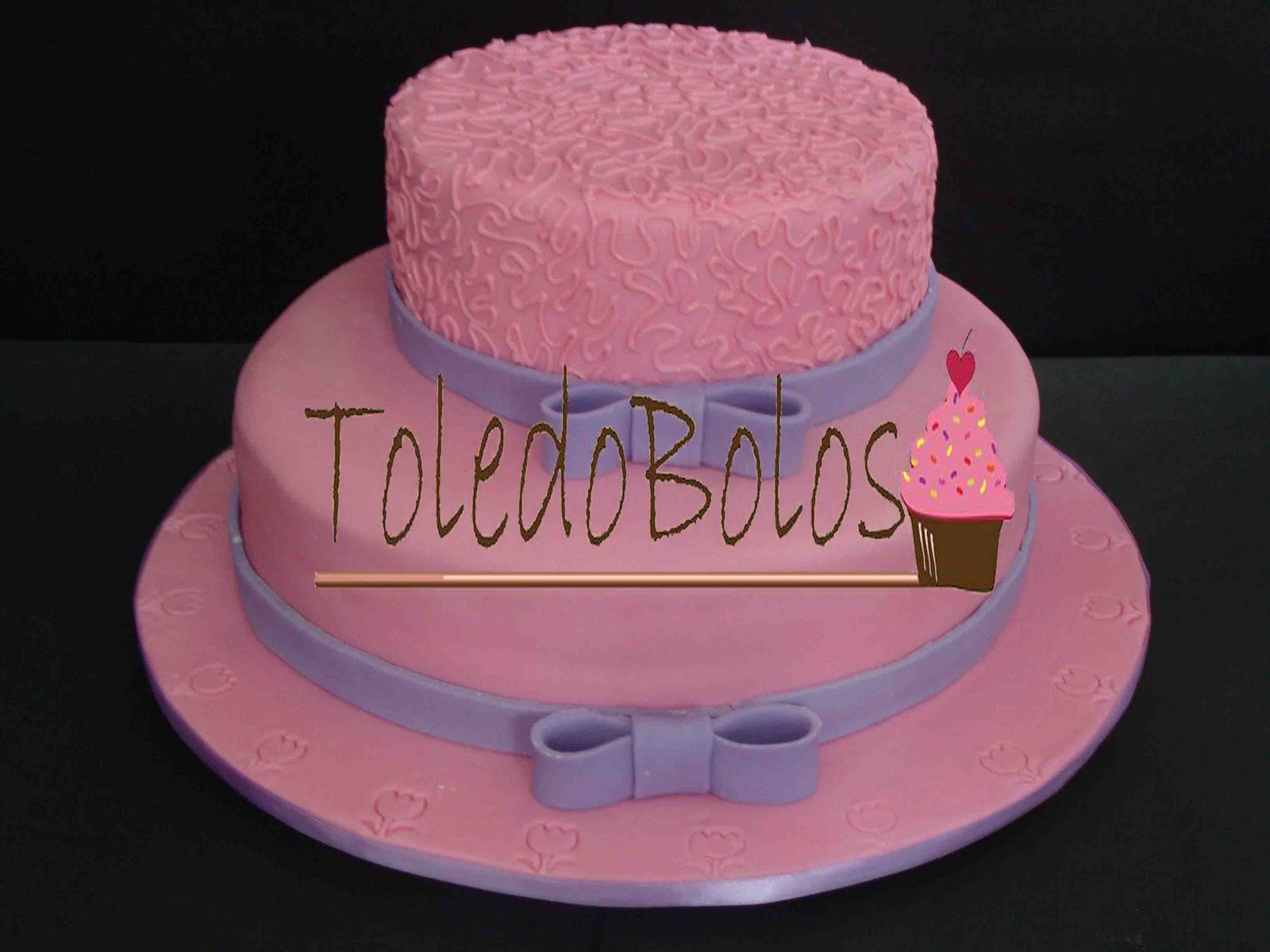 Toledo Bolos - Bolos decorados, Cupcakes e Doces personalizados para sua  festa no Rio de Janeiro: Bolo princesa rosa e lilás com flores