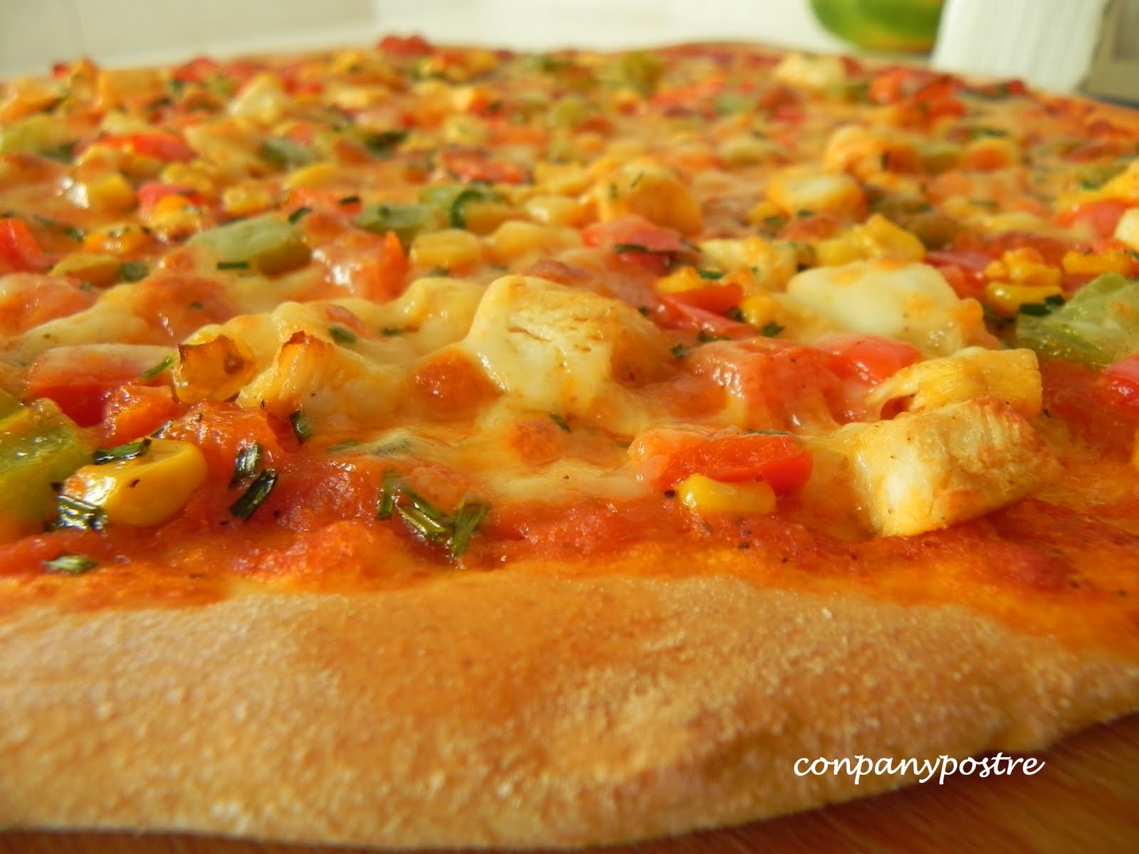 Con pan y postre Pizza Louisiana