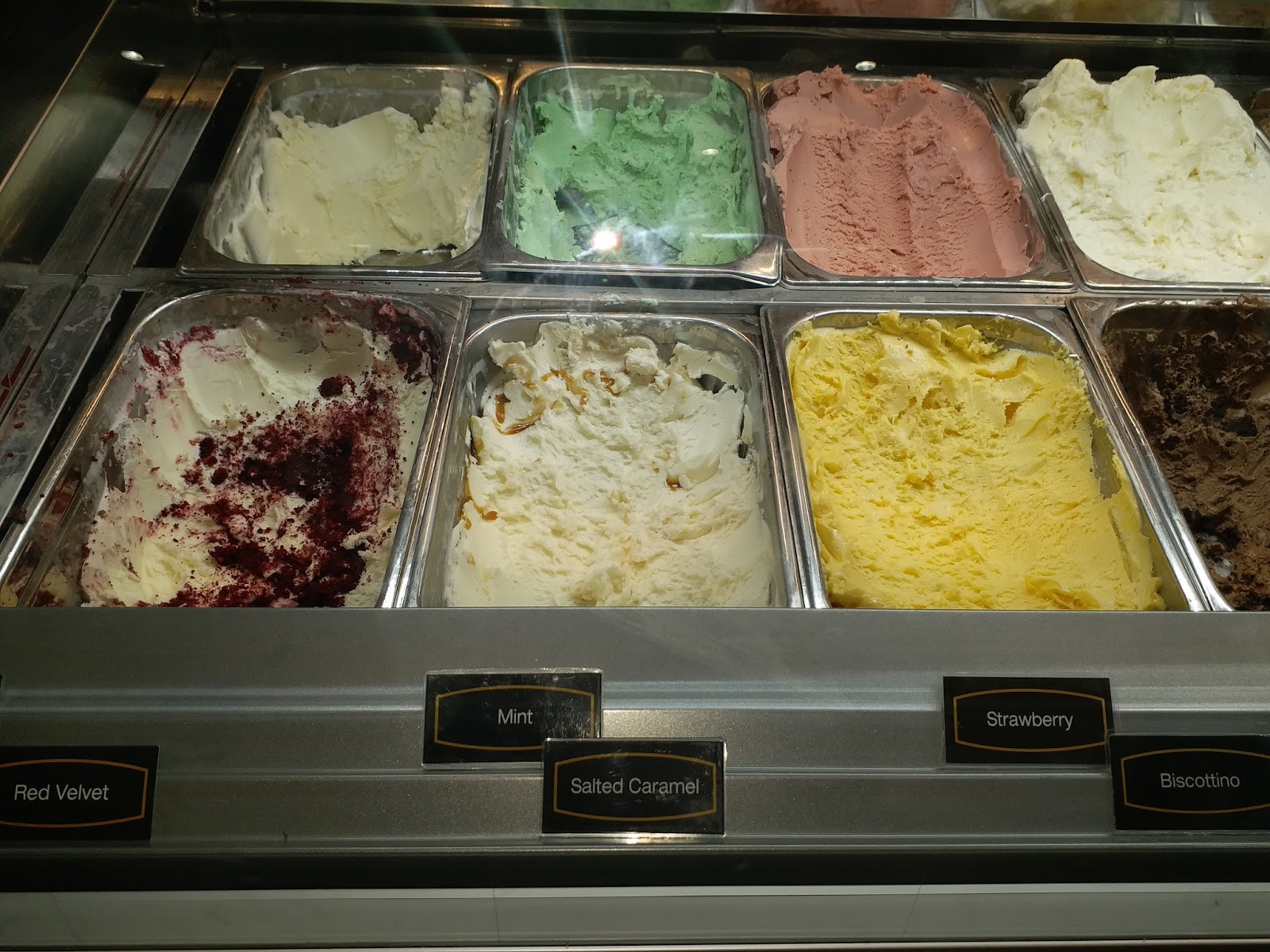 Review Ice Creams at Cold Stone Creamery