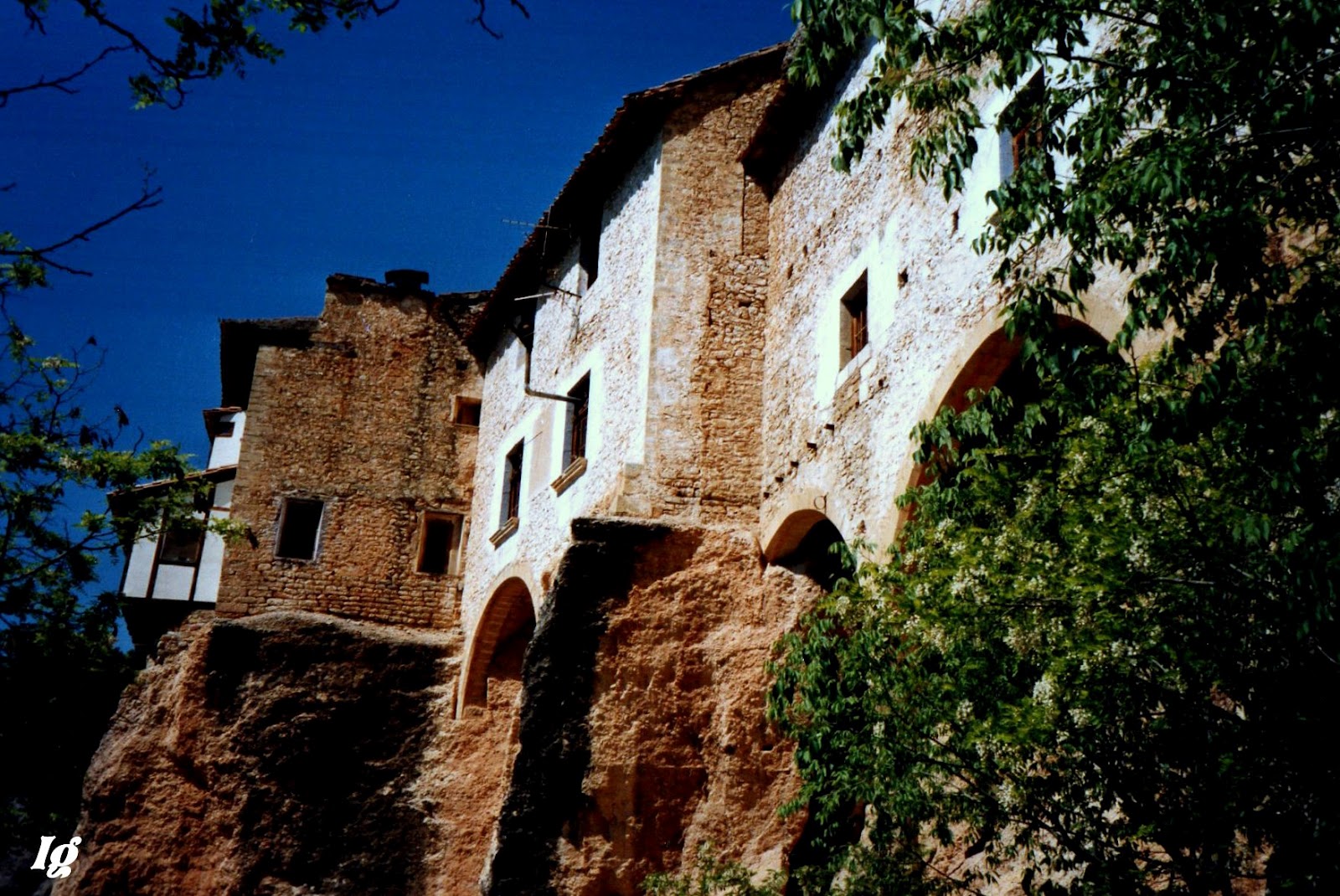 UN SOÑADOR POR LAS CUMBRES La gruta del diablo