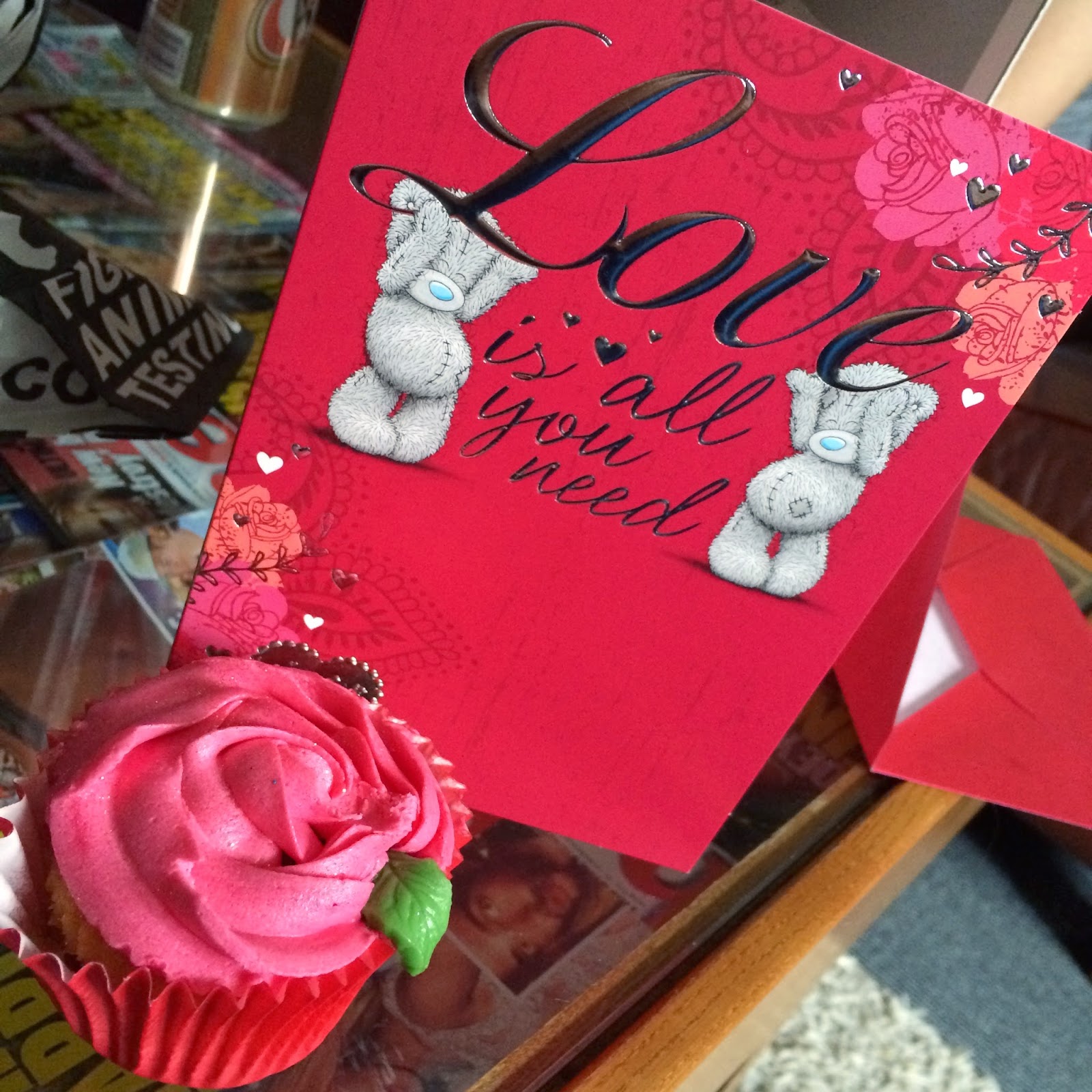 valentines-cupcake