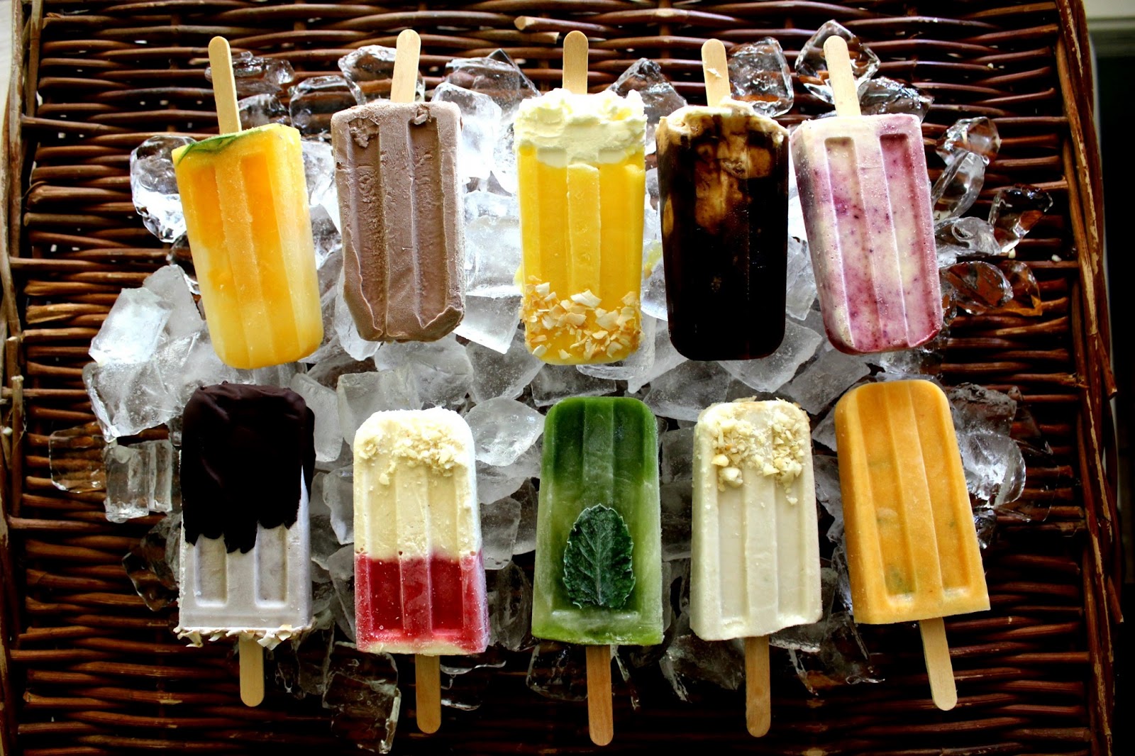 How to Make Popsicles with or without a Mold - Modern Parents