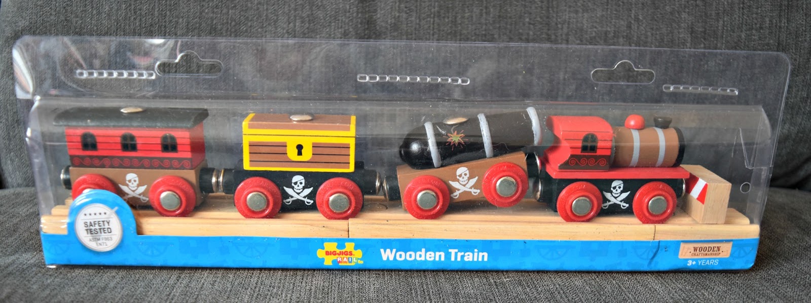 bigjigs pirate train