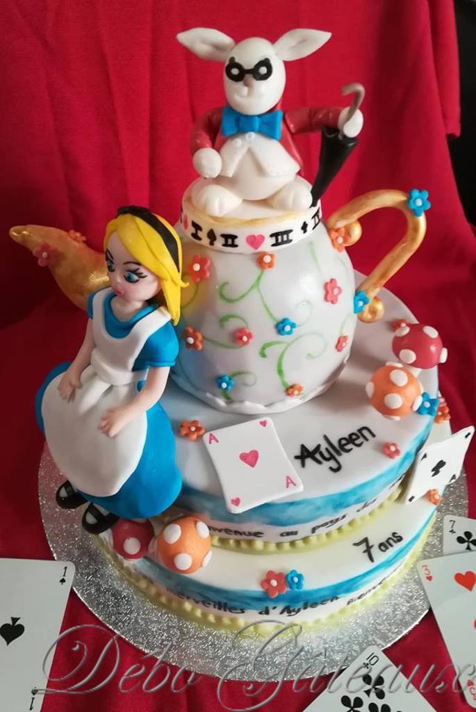 Débo Gâteaux Gâteau Alice au pays des merveilles