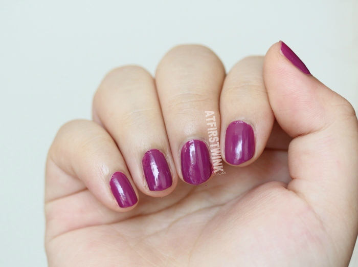 Dior vernis 338 Mirage swatch from far